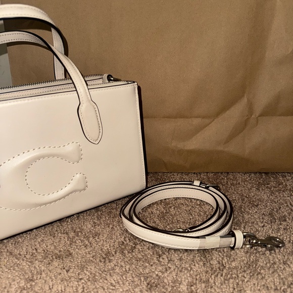 Coach Cream Leather Handbag - Picture 6 of 6